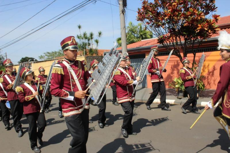 Desfile da Fanfarra Padre Narciso no 7 de Setembro, em Paulínia