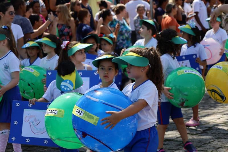 Desfile Cívico celebra os 202 anos de Itapira 
