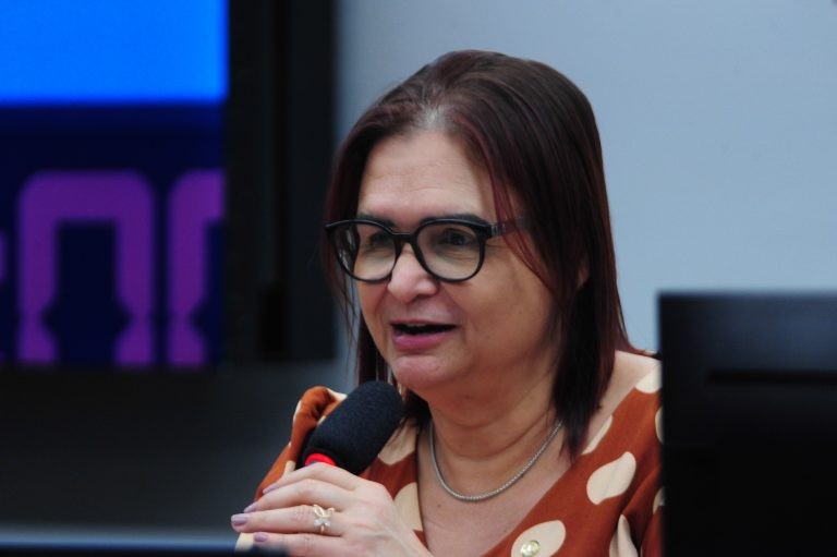 Comissão aprova projeto que susta limites na captação de recursos pela Lei Rouanet