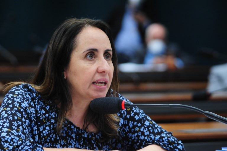 Comissão debate venda em supermercados de medicamentos isentos de prescrição