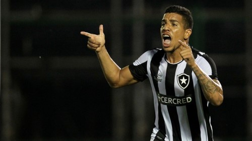 Ponte acerta com lateral que jogou no Botafogo
