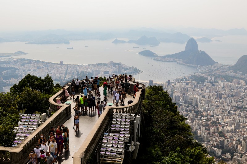 Rio de Janeiro cria dia para celebrar fim das restrições contra covid