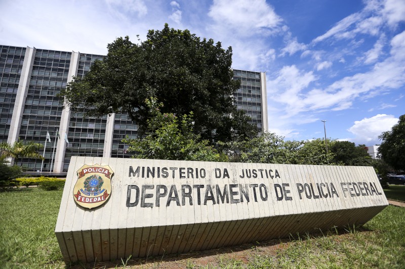 PF faz operação contra fraudes no auxílio emergencial no estado de SP