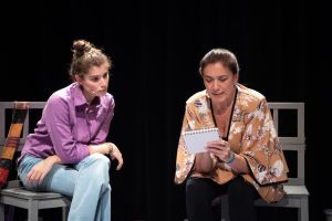 Lilia Cabral apresenta a Comédia 