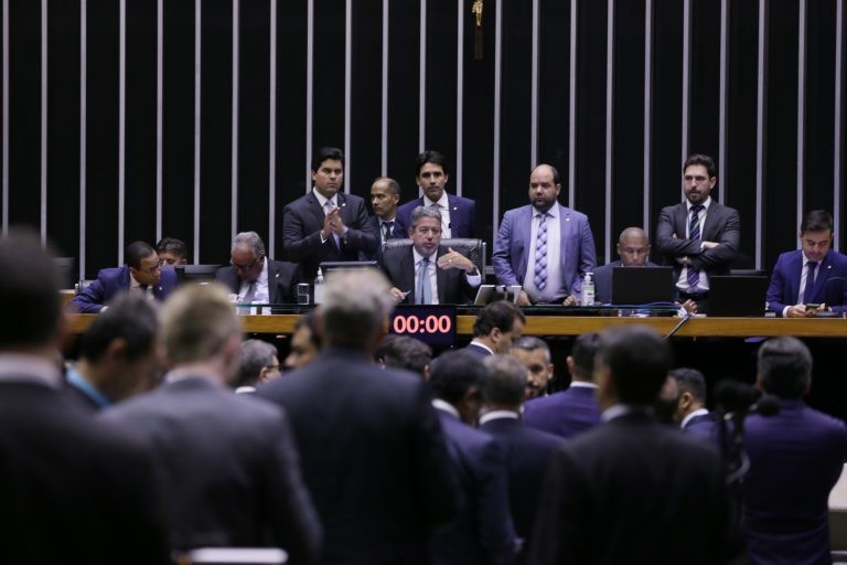Câmara pode votar nesta quarta-feira aumento de penas para crimes sexuais contra crianças