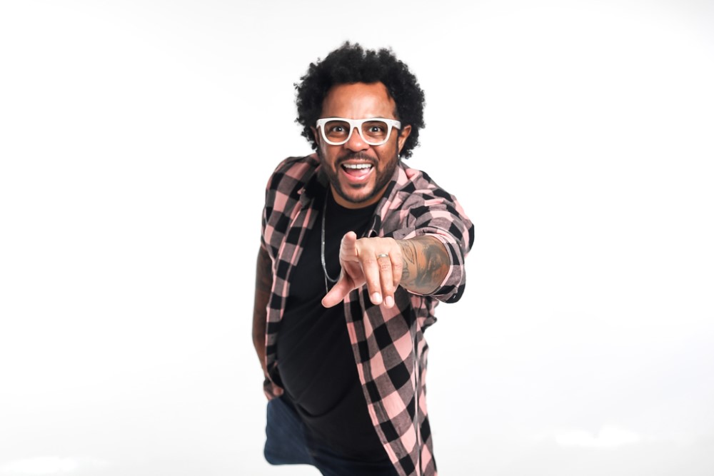 Humorista Marcelo Marrom fará show de stand-up em Campinas