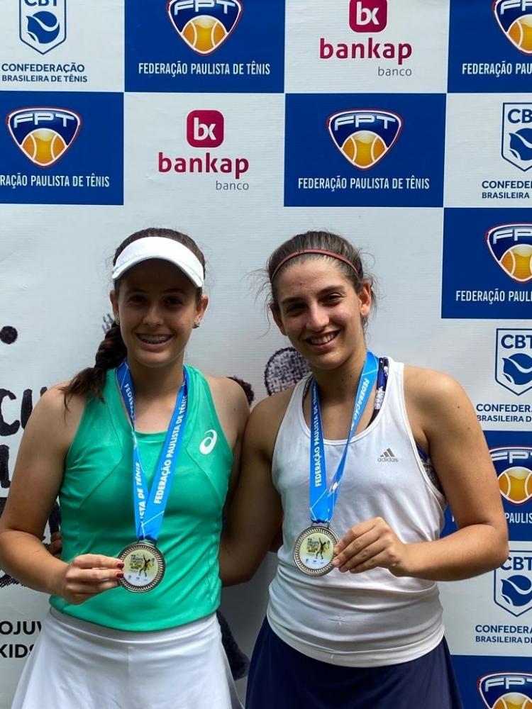 Manuela Ganciar é vice-campeã de duplas no Brasileiro de Tênis