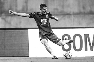 Ponte recebe atleta para jogar como defensor