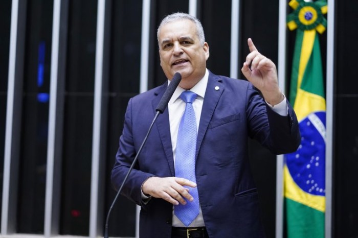 Câmara instala comissão externa para investigar desastre ambiental em Maceió