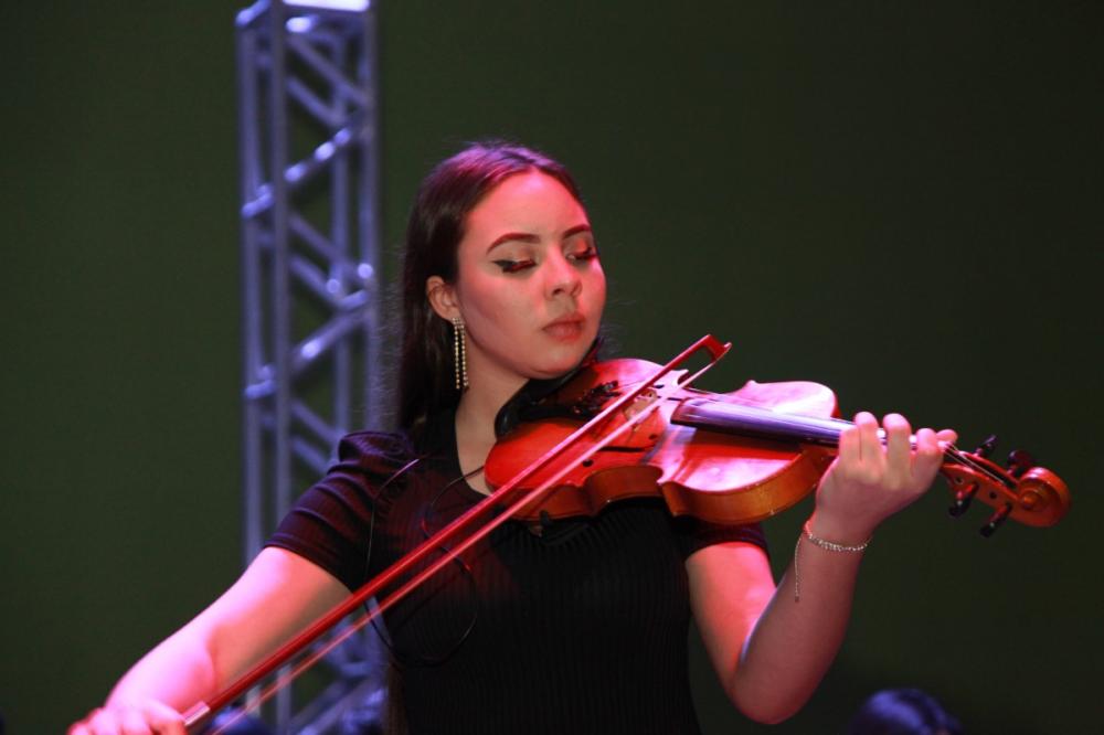 Paulínia abre aulas gratuitas de violino, viola erudita, violoncelo e contrabaixo acústico