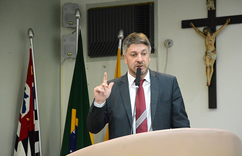 Gestão do prefeito de Mogi Guaçu, Rodrigo Falsetti, produz concurso de beleza racista e que exclui mulheres negras e indígenas