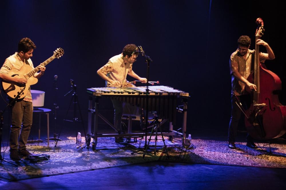 Trio campineiro Retrato Brasileiro lança o álbum Confluências na próxima sexta-feira