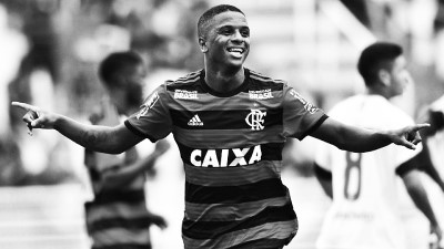 Ponte enfrenta o Atlético Goianiense de olho na liderança