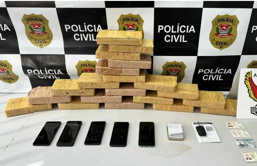 Operação apreende 20 quilos de drogas e prende cinco suspeitos na região
