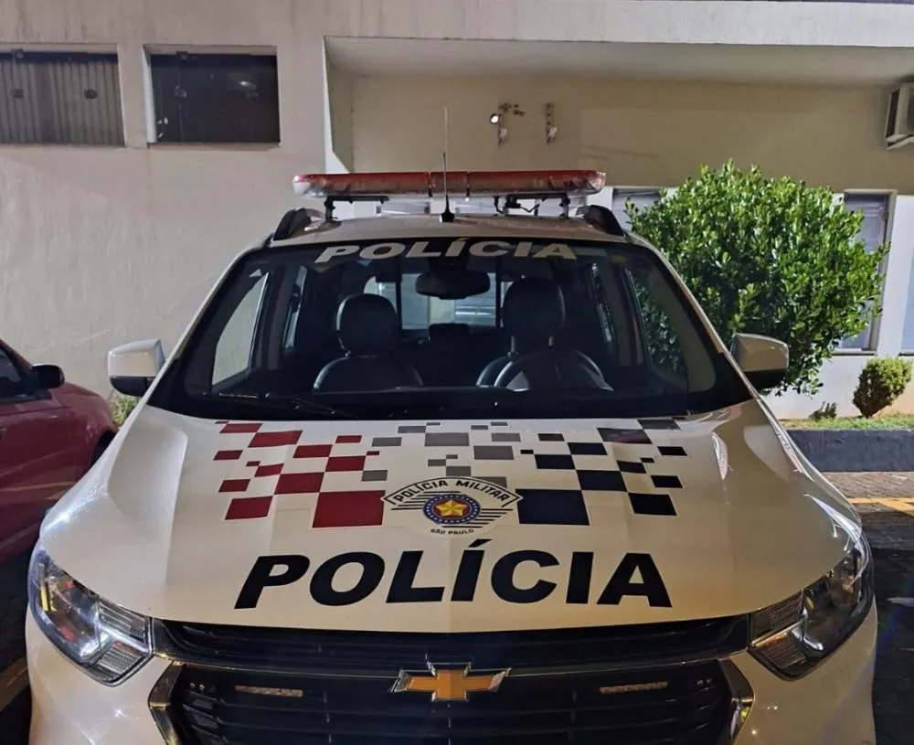 Mogi Guaçu: homem é preso e ainda ameaça esposa na frente da Polícia Militar