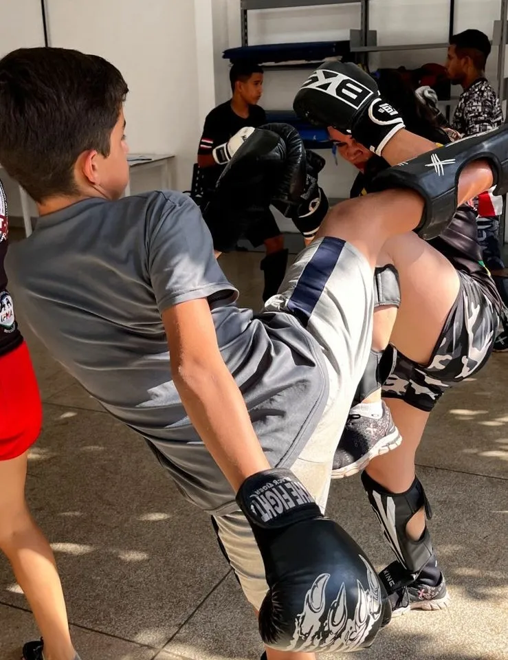 Sumaré oferece vagas gratuitas para aulas de Krav Magá Kids e Muay Thai na Fábrica de Cultura