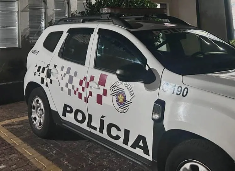 Homem é preso após ameaçar jogar água fervendo na esposa, em Mogi Guaçu