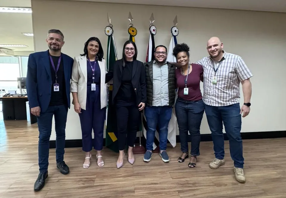 Danilo Barros assina contrato e Paulínia terá o Programa Conecta Jovem na prefeitura