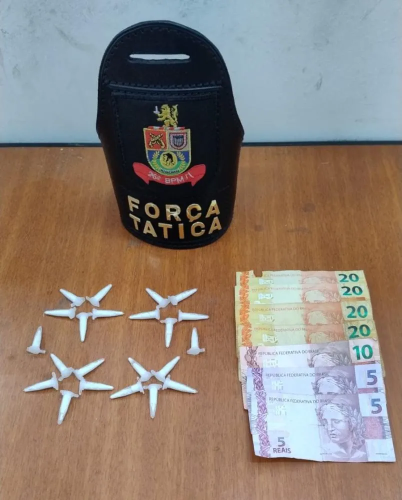 Adolescente de 17 anos é apreendido pela PM traficando cocaína em Mogi Mirim