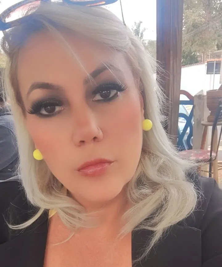 Agosto Lilás não é só uma cor. É um grito. (Coluna de Adriana Rocha)