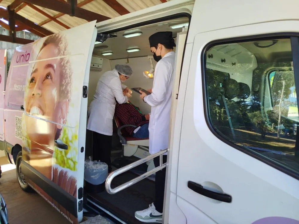 Agosto Grená mobiliza Lar dos Velhinhos de Campinas na prevenção ao câncer de boca