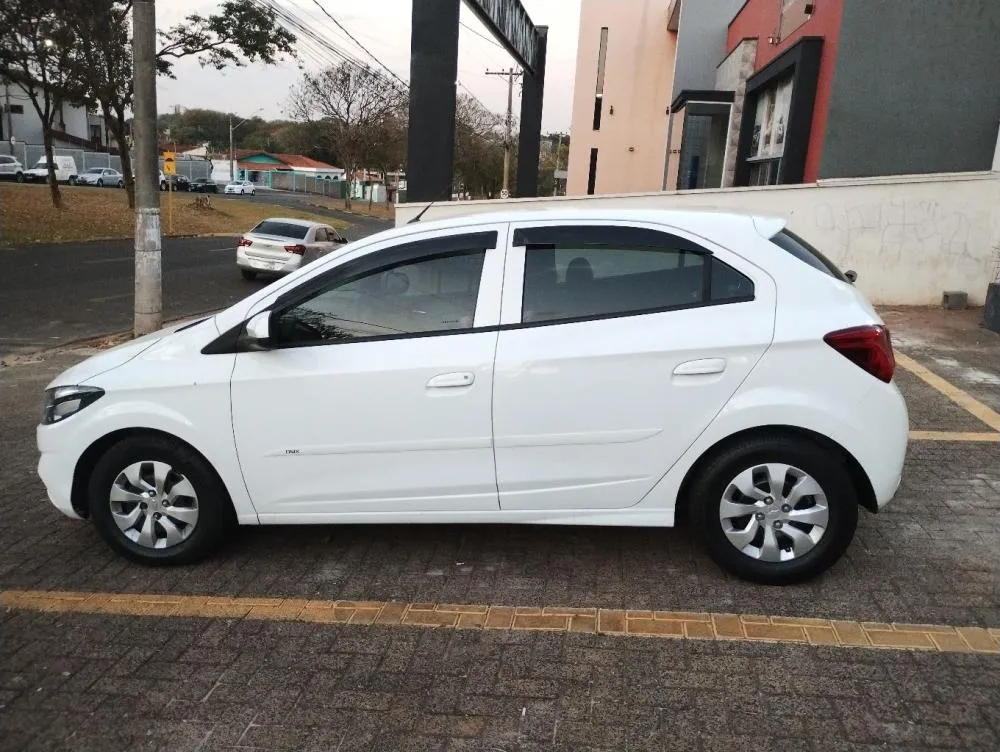 Mulher compra carro clonado pela rede social e veículo é apreendido em Guaçu