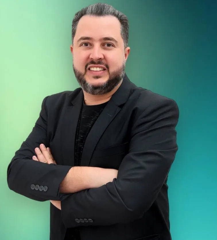 O Custo das Decisões Difíceis (Coluna de João Cleto)