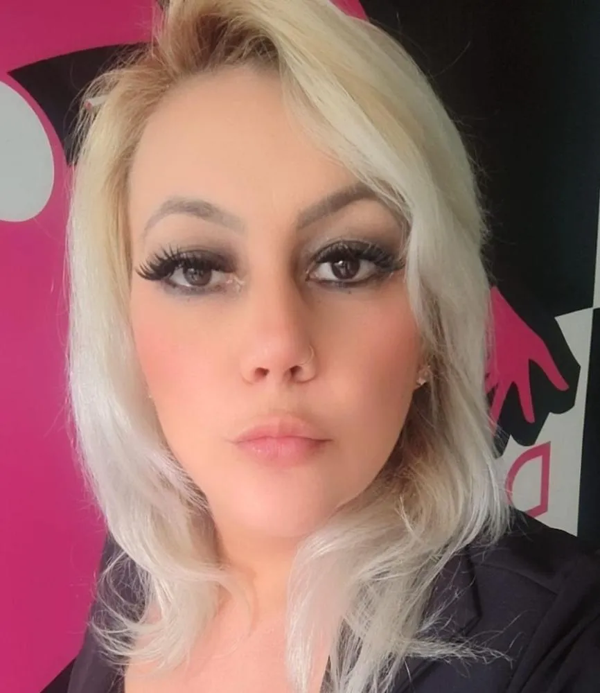É necessário mais mulheres na política!!! Coluna de Adriana Rocha