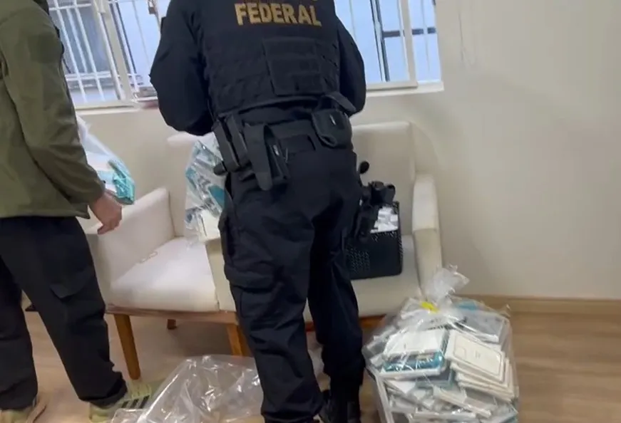 Polícia Federal realiza operação contra a venda irregular de remédios para emagrecer