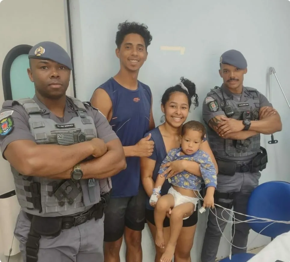 Policiais salvam bebê de 2 anos que engasgou em Campinas