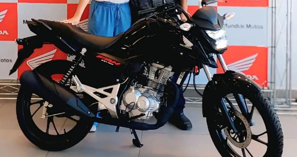 Moto nova com menos com menos de cinco quilômetros de rodagem é furtada em Mogi Guaçu; jovem está desesperada