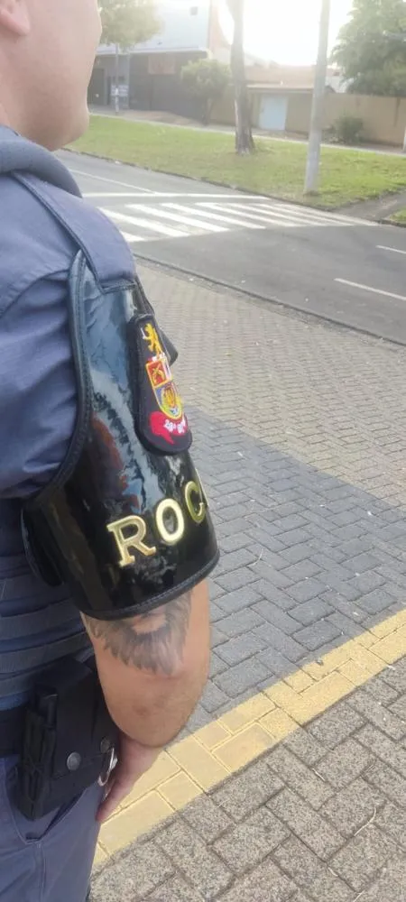 Mulher agride funcionários de bar, ameaça policiais e acaba presa em Mogi Guaçu