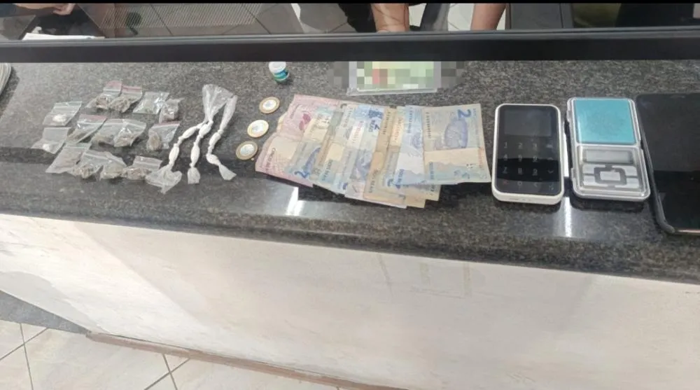 Filha ameaça usuária de drogas após mãe ser presa por tráfico em Pedreira