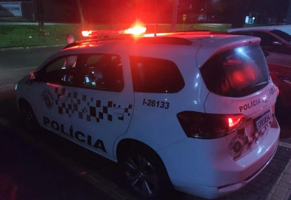 Motorista embriagado se envolve em acidente e é preso com drogas em Mogi Guaçu