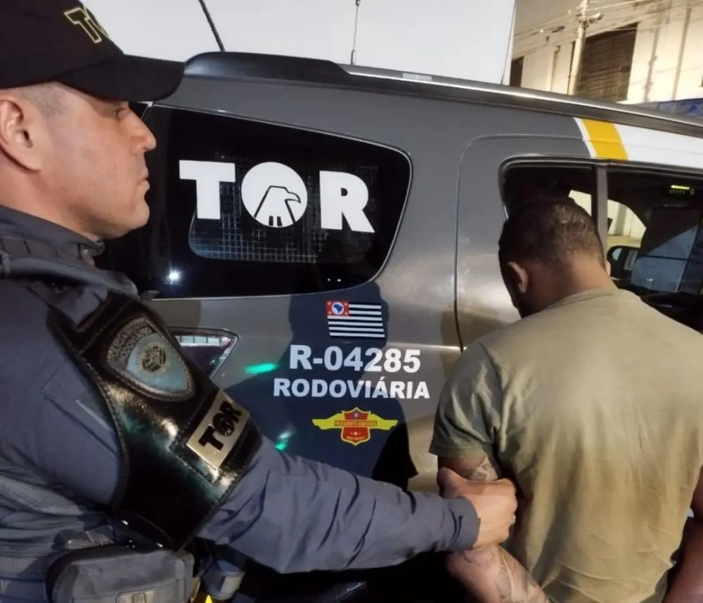 Polícia Militar Rodoviária prende suspeito de sequestro de adolescente na SP-340