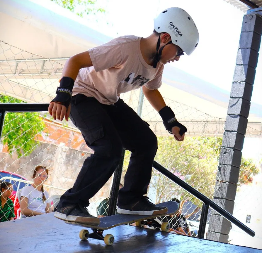 Sumaré entrega nova pista de skate no Parque Florely com realização de campeonato para crianças