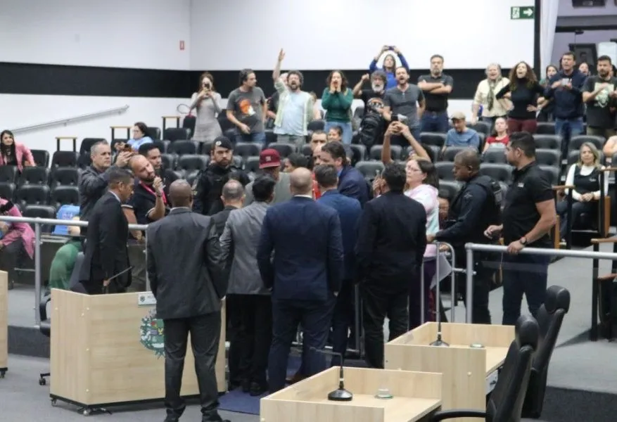 Câmara de Paulínia aprova mudanças no programa  de bolsas de estudo e reorganização da Pauliprev