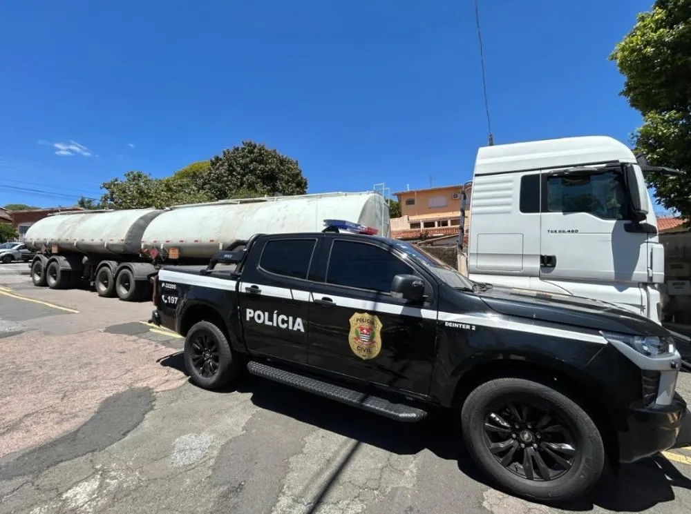 Polícia Civil apreende 55 mil litros de combustível e prende dois por fraude