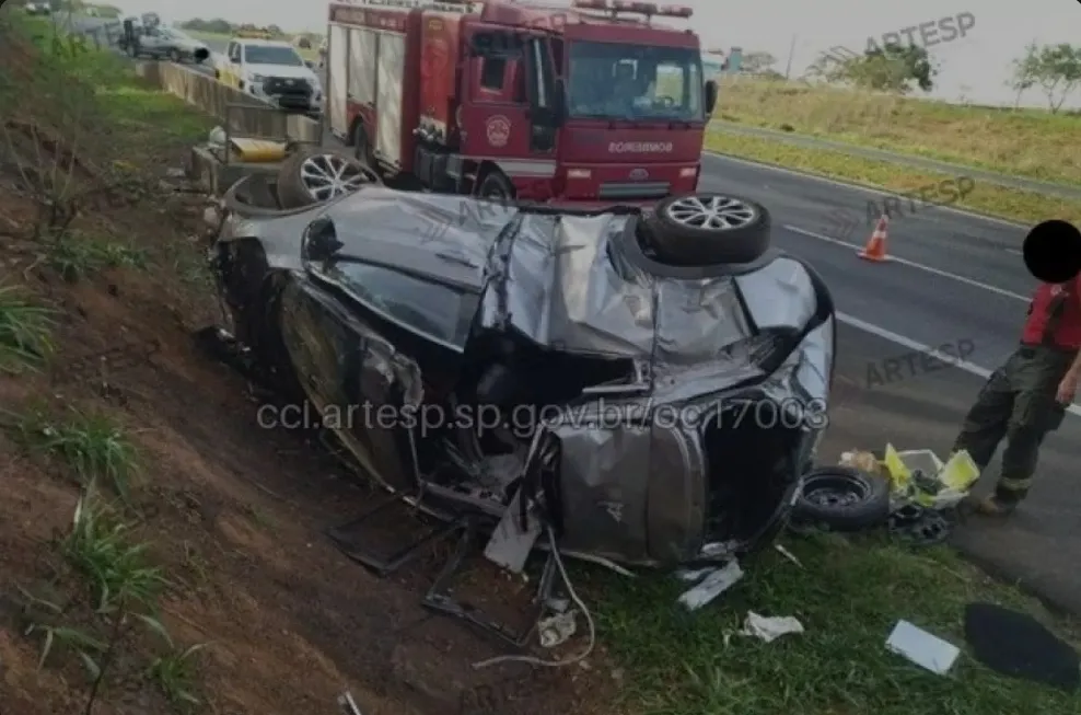 Acidente grave na Rodovia dos Bandeirantes deixa 2 feridos na região
