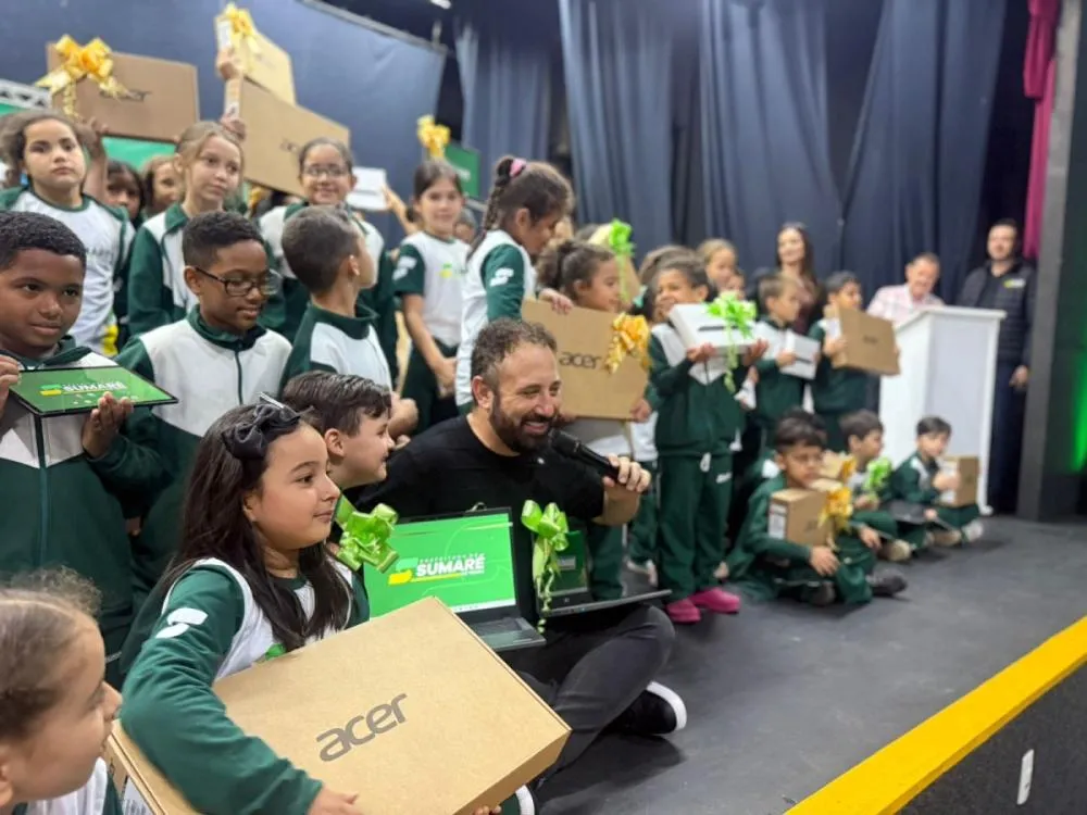 Henrique do Paraíso realiza a maior entrega de equipamentos eletrônicos da história de Sumaré