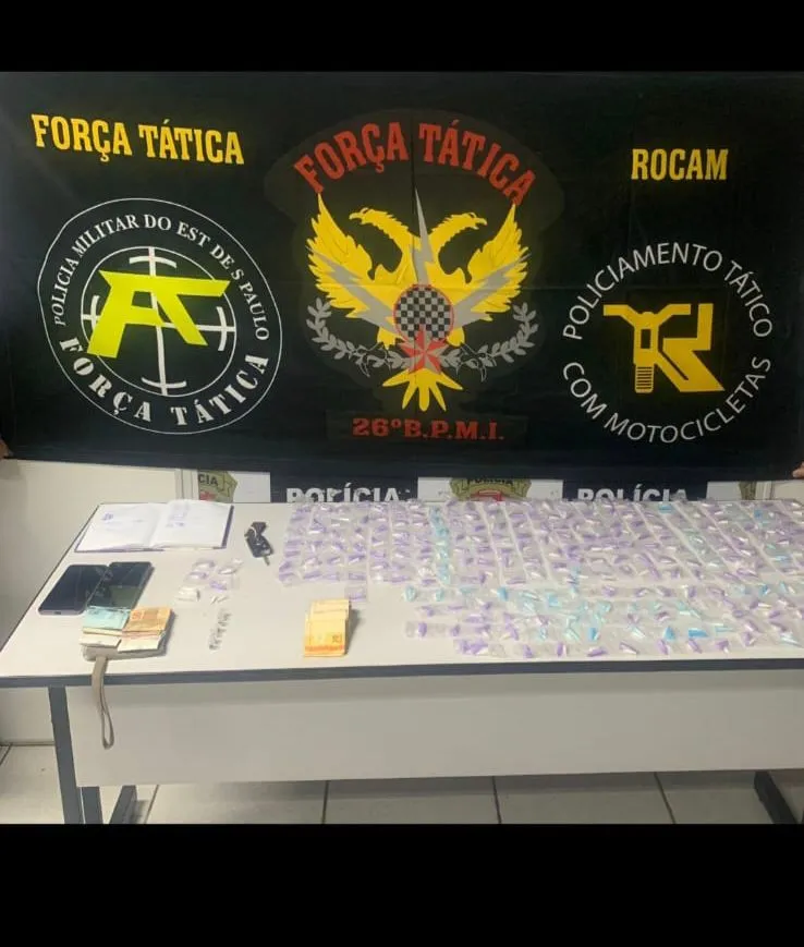 Casal é preso pela PM com quase 600 porções de drogas em Mogi Guaçu
