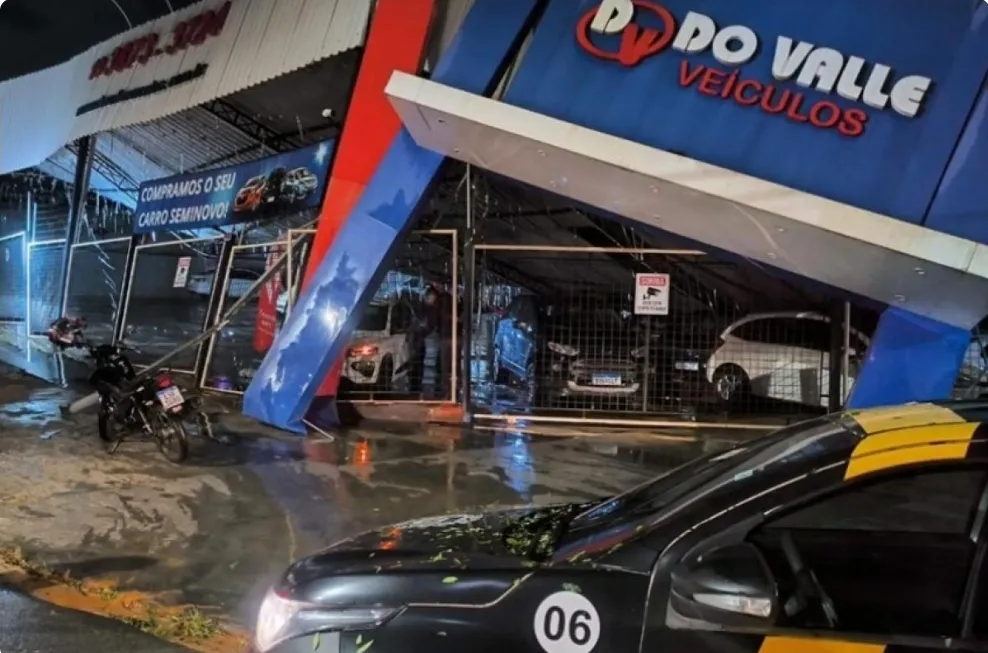 Temporal com granizo atinge Sumaré e causa destruição na cidade