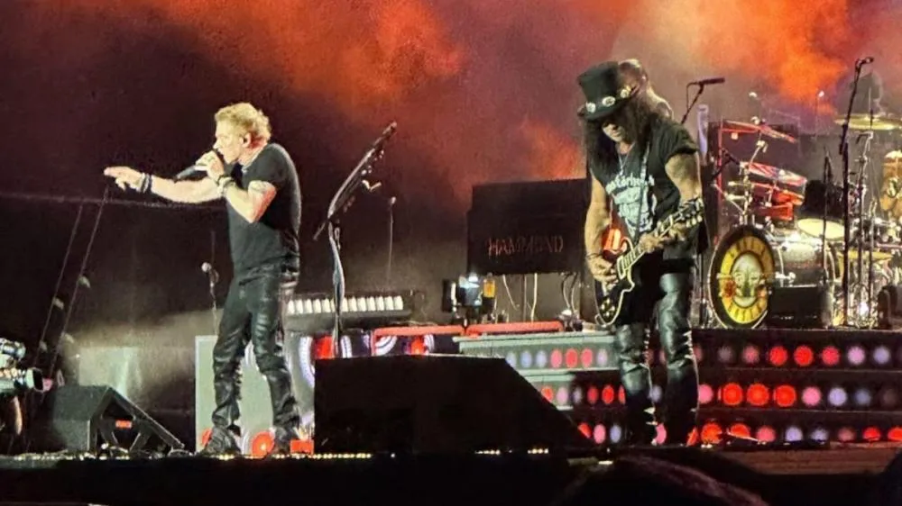 Guns N’Roses - A juventude não mora no corpo (por MILLA BESSA)