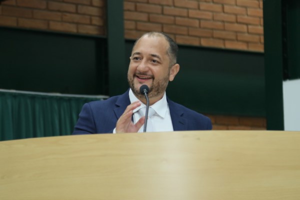 Fábio Valadão e vereadores se omitem ao não investigarem João Mota (Coluna do Raoni)
