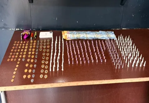 PM prende homem e apreende adolescente por tráfico de drogas em Hortolândia