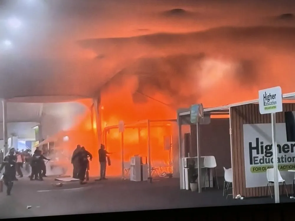 Incêndio atinge estande na Zona Azul da COP30 e local é evacuado; não há feridos
