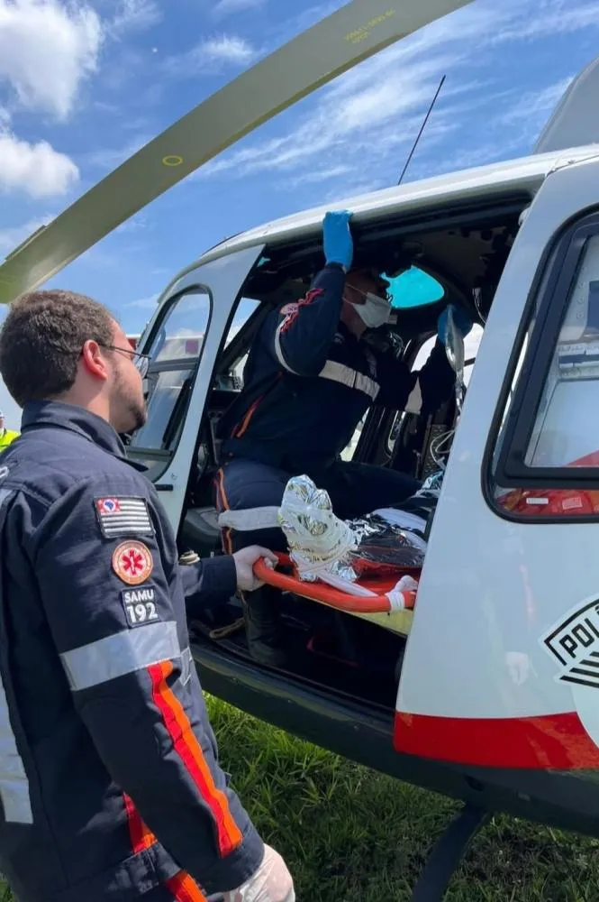 GCM sofre acidente grave de moto a caminho de Mogi Mirim e Águia realiza socorro