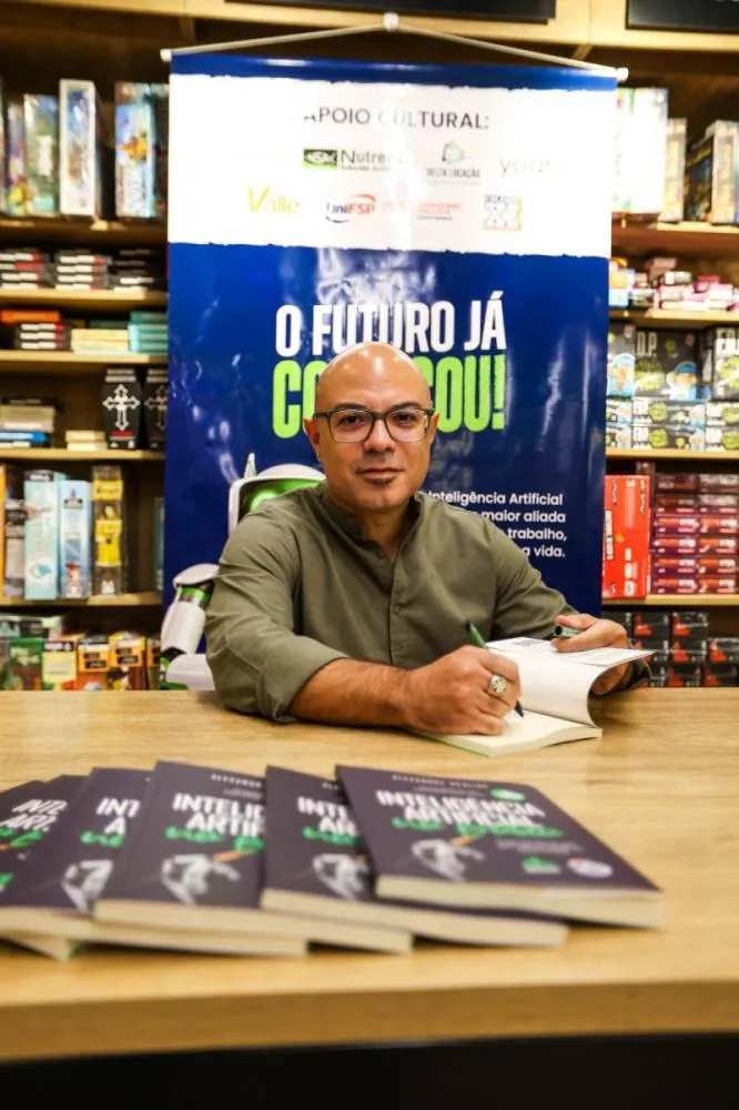 Alexandre Scalise lança livro “Inteligência Artificial na Prática” em noite de autógrafos na Livraria Leitura do Shopping Iguatemi de Sorocaba