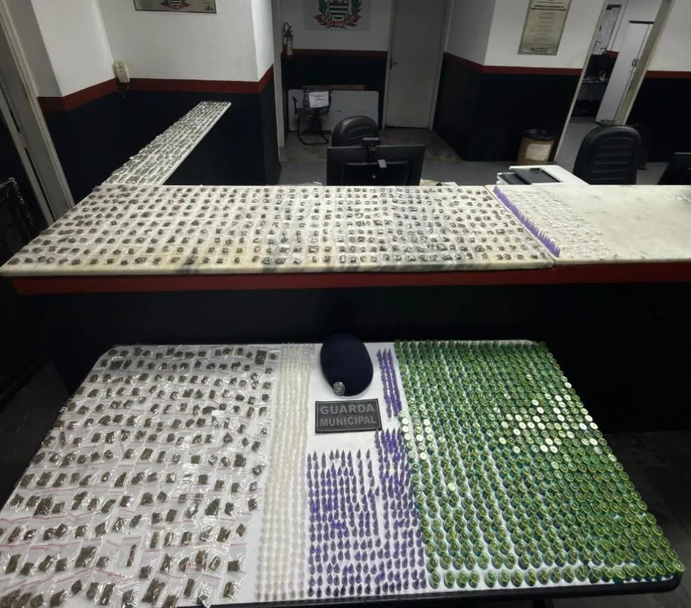 Homem é preso com quase 5 quilos de drogas após tentar fugir da guarda na Vila Formosa, em Campinas