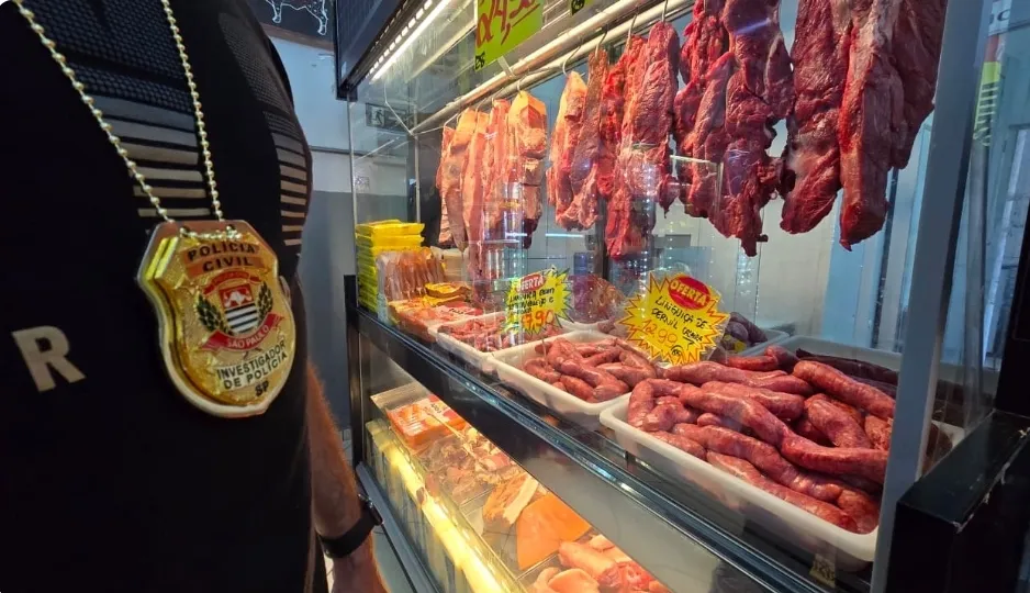 Mercado da região é interditado e tem 300 kg de alimentos impróprios apreendidos